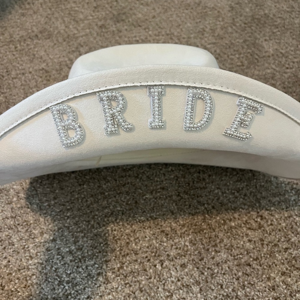Lulus white bride cowboy hat
